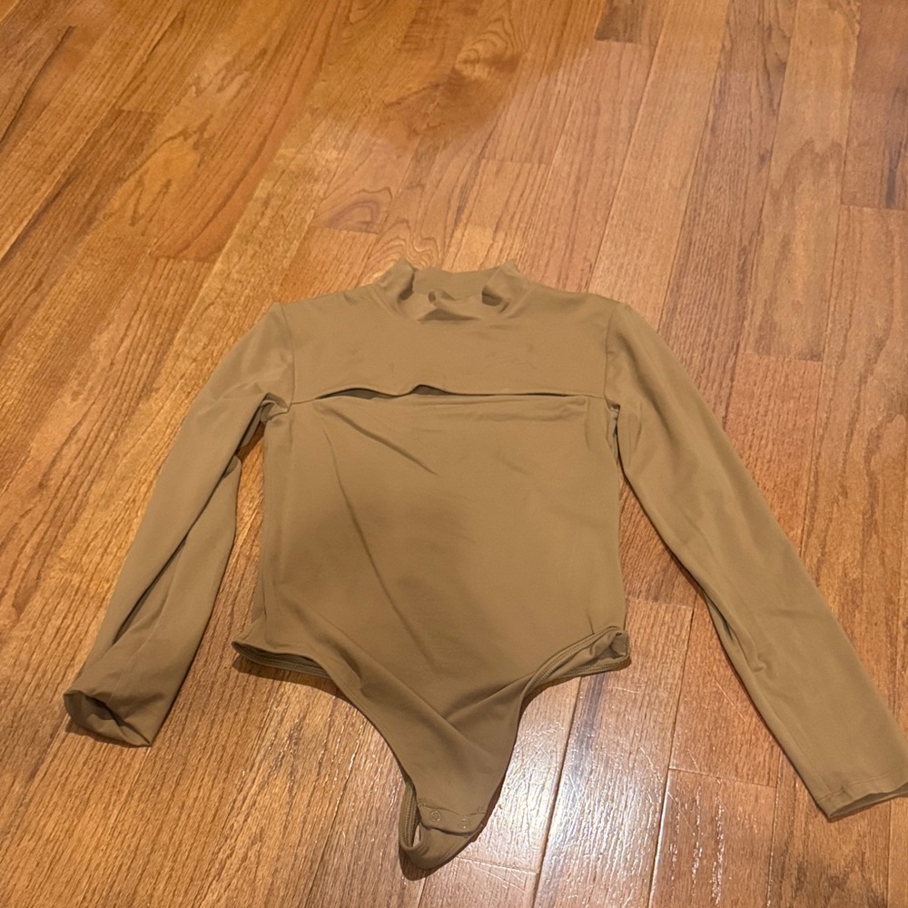 Babaton Aritzia Turtleneck Cut Out Long Sleeve Bodysuit